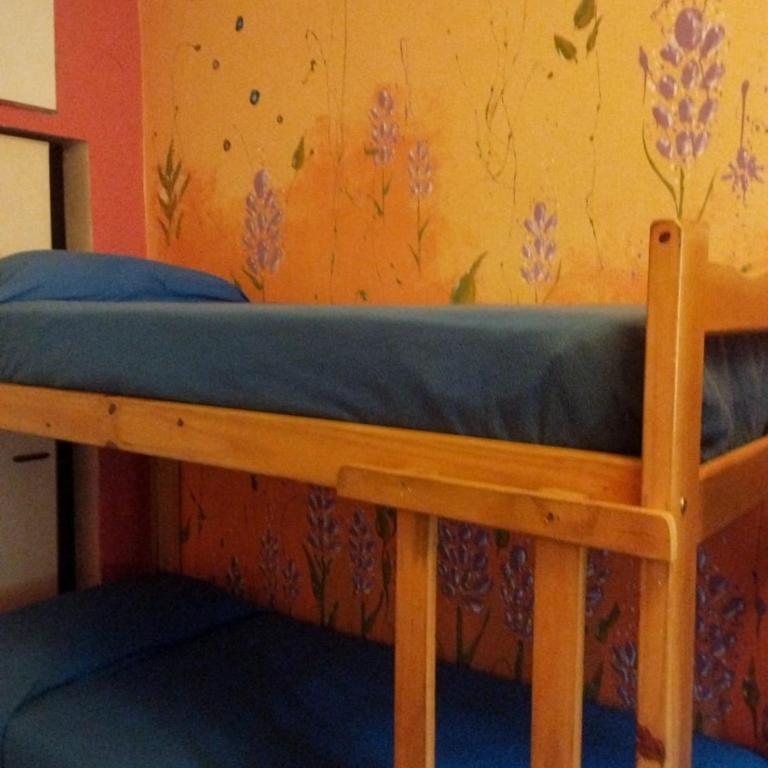Hostel "La Casita Naranja" - Cama en habitación compartida mixta de 4 camas - 3