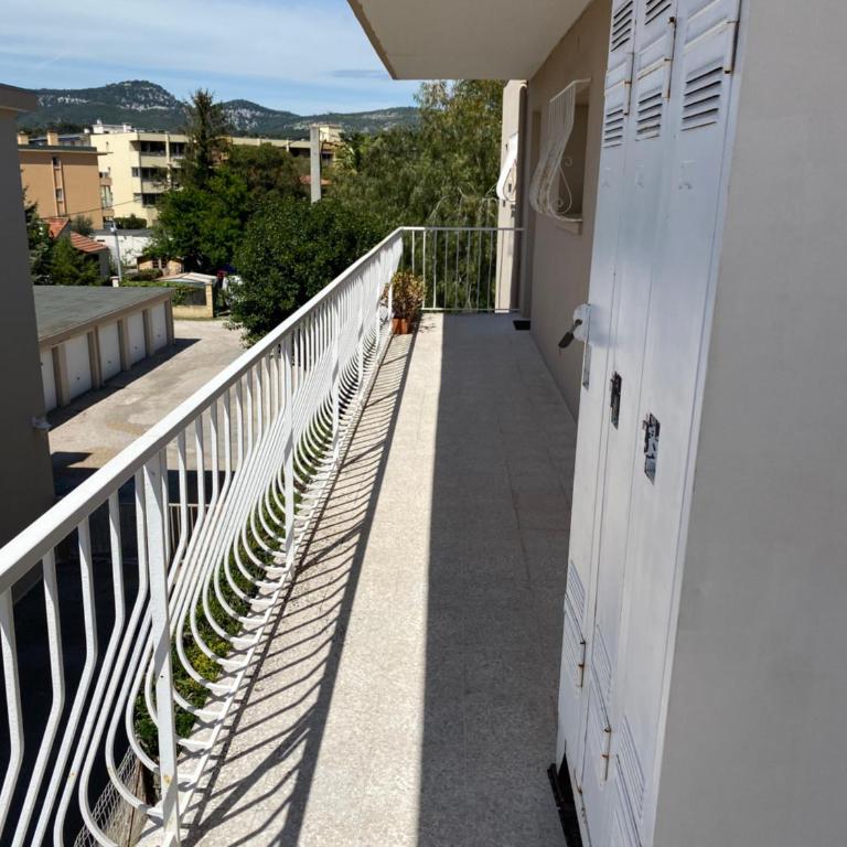 Appartement T2, 5mn à pied de la plage et du port de Sanary - One-Bedroom Apartment - 9