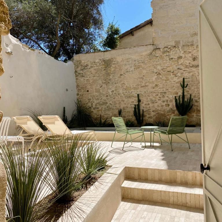 La Maison du Puisatier • Centre historique • Piscine chauffée •Jardin - Maison 3 Chambres - 3