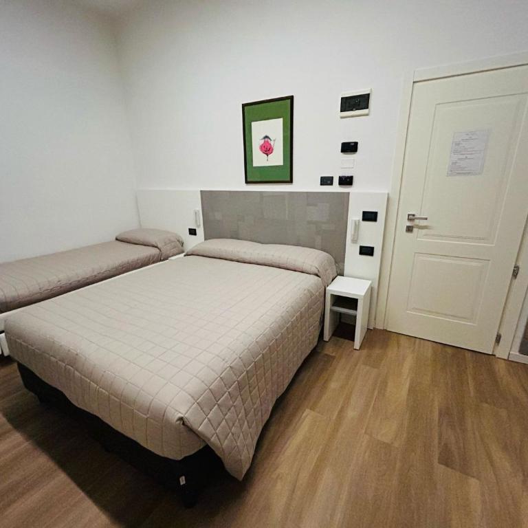 Hotel Milano - Camera Tripla Standard - 9