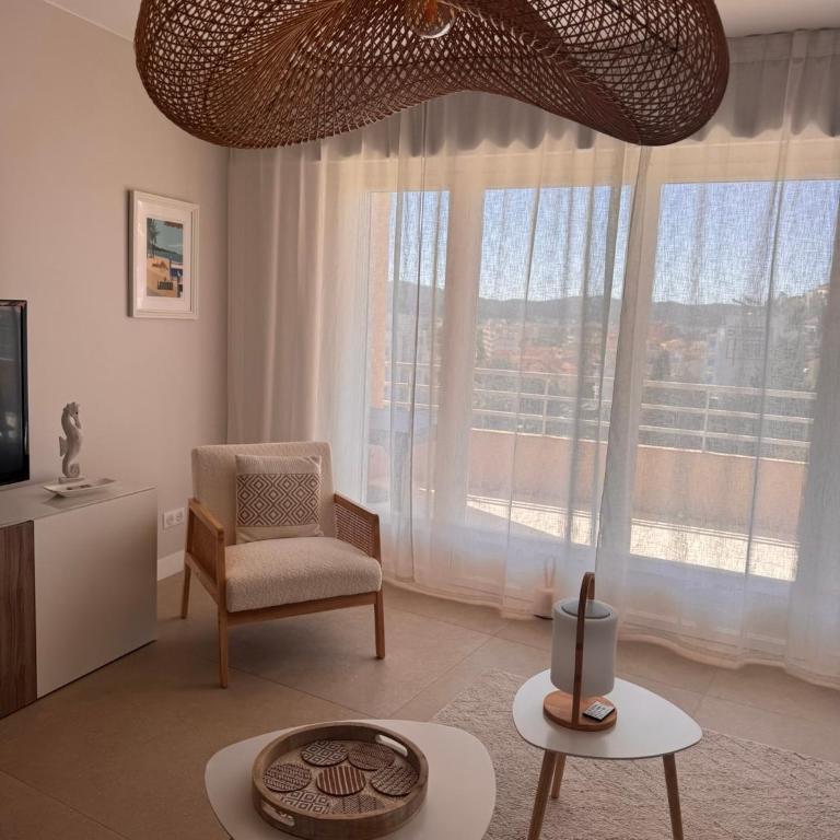 Appartement 50 m2 Le Lavandou - vue mer - plage - commerces - One-Bedroom Apartment - 6