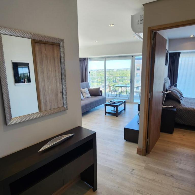 Torre Leloir - One-Bedroom Apartment - 13