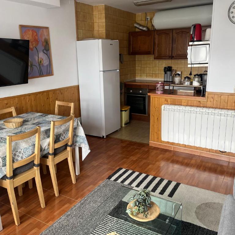 Apartamento a pie de Pistas con Parking Privado - Apartamento de 2 dormitorios - 8