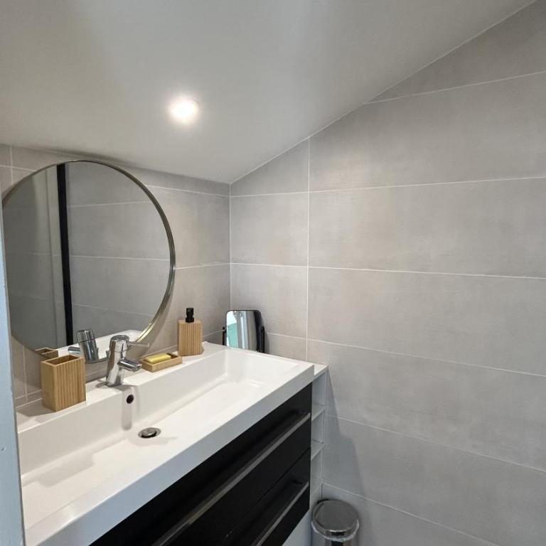 Duplex avec vue sur les Alpilles & parking privé - Appartement 2 Chambres avec Balcon et Terrasse - 10