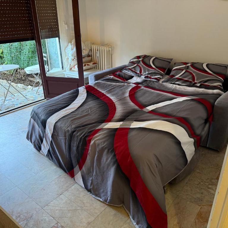 Studio calme à deux pas de la mer avec jardin et parking privé - One-Bedroom Apartment - 9