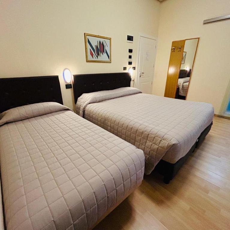 Hotel Milano - Camera Tripla Standard - 7