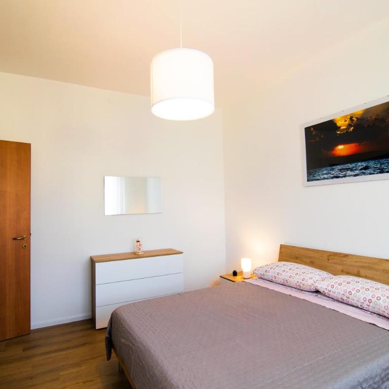 500 m dal lago! Il nido di Salò con Piscina - Appartamento con 1 Camera da Letto - 13
