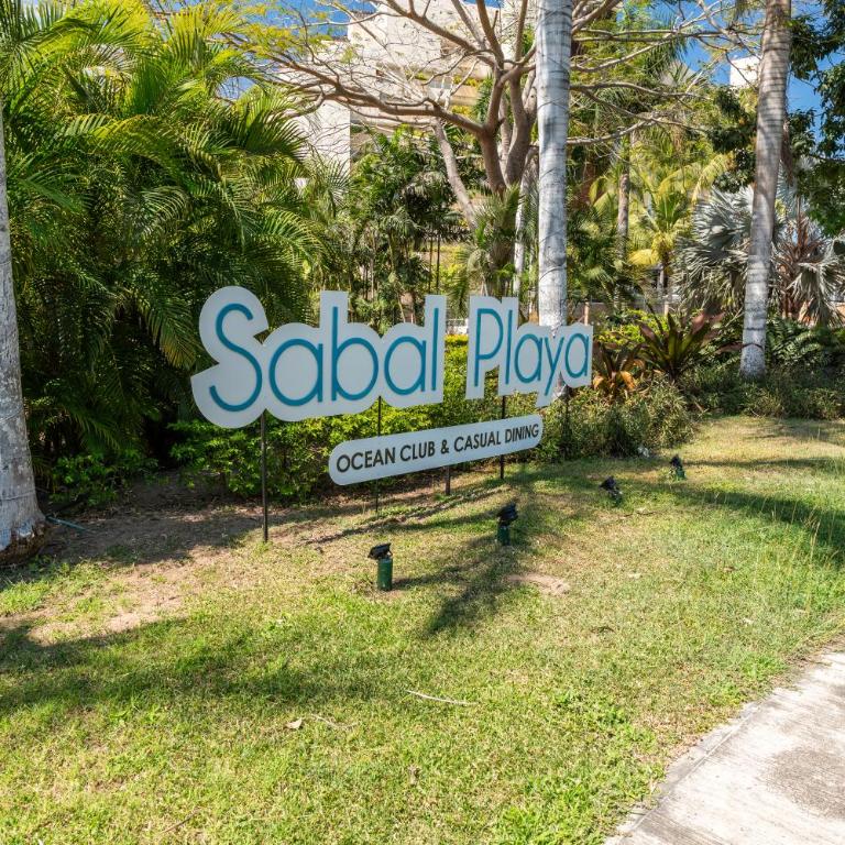 Retiro costero moderno y moderno en Casa Vista Belcara - Casa Vacacional de 3 dormitorios - 22