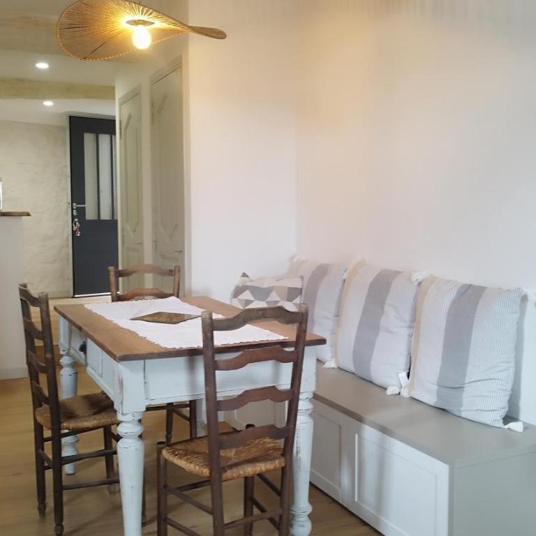 Charmant appartement au coeur du village avec vue mer - Appartement 1 Chambre - 12