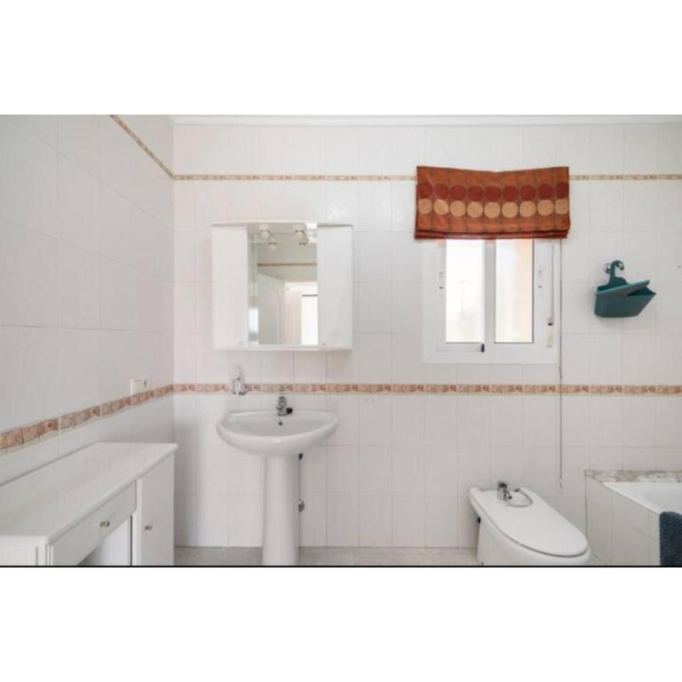 Ciudad Quesada Stunning Heated Pool Private Luxury Villa with Spa Sleeps 14 - Villa - 14