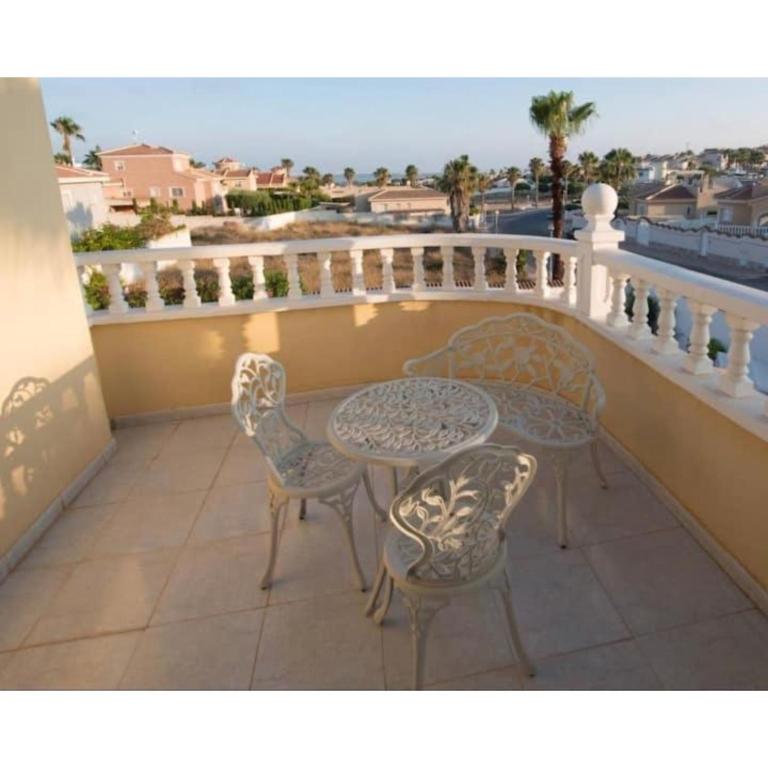 Ciudad Quesada Stunning Heated Pool Private Luxury Villa with Spa Sleeps 14 - Villa - 18