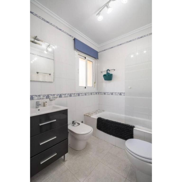 Ciudad Quesada Stunning Heated Pool Private Luxury Villa with Spa Sleeps 14 - Villa - 22