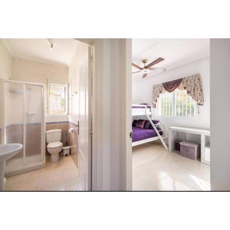 Ciudad Quesada Stunning Heated Pool Private Luxury Villa with Spa Sleeps 14 - Villa - 21