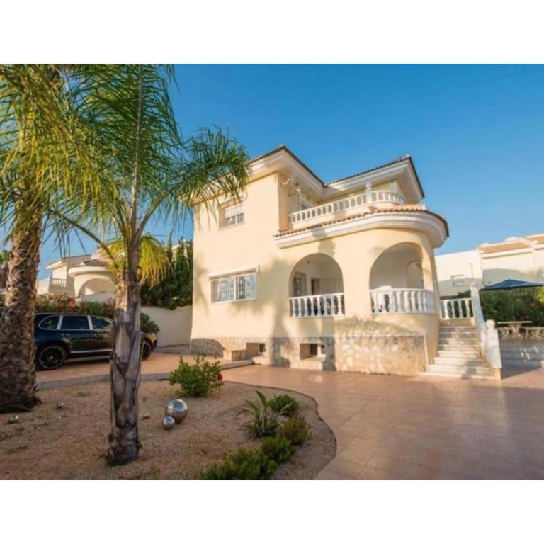 Ciudad Quesada Stunning Heated Pool Private Luxury Villa with Spa Sleeps 14 - Villa - 62