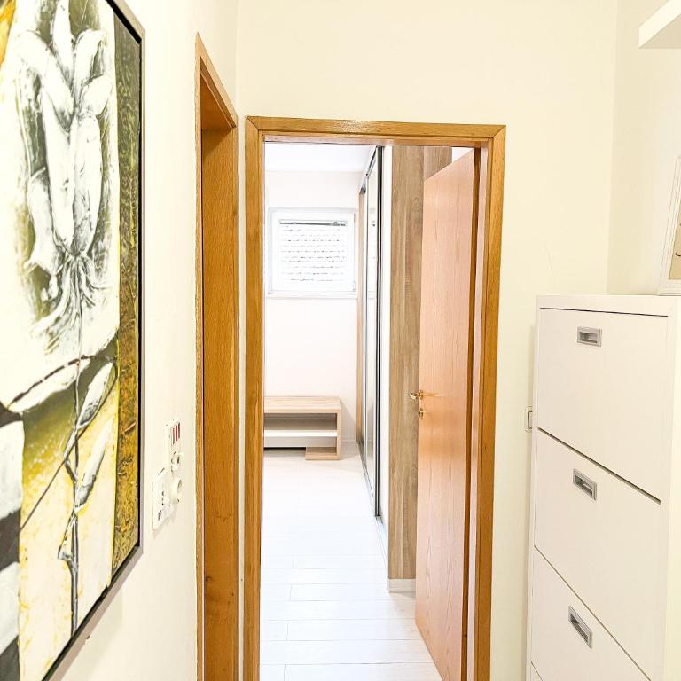 Front Door Apartment City Hall - One-Bedroom Apartment - 31