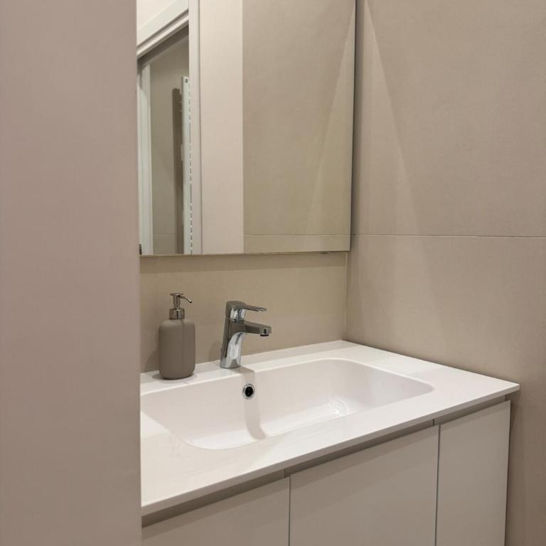 Re&x Home Rome Near Coloseum - Suite Appartamento con 3 Camere da Letto - 6