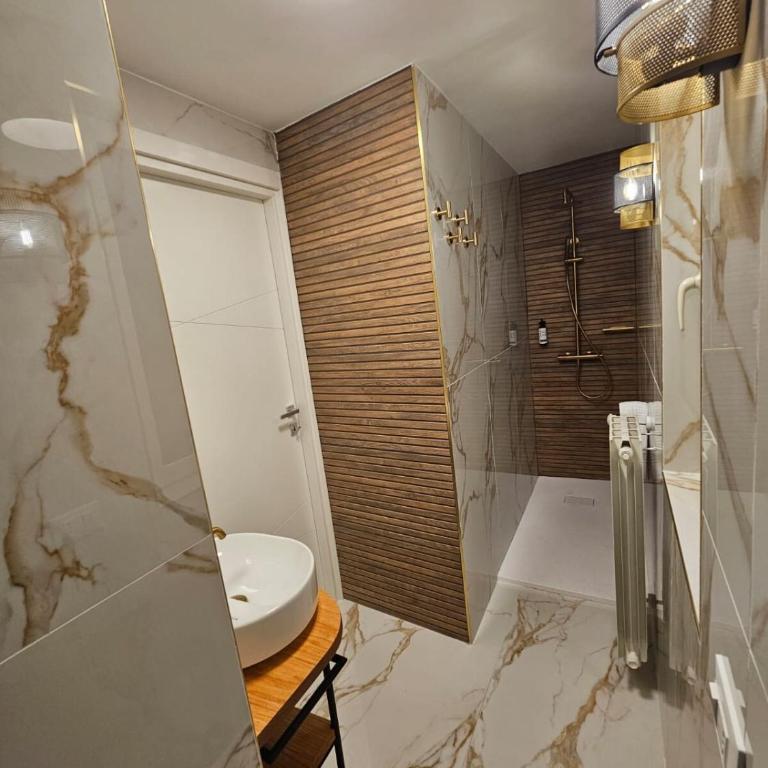 Binario 5, a due passi da Porta Nuova e dal centro - Appartamento con 1 Camera da Letto - 3