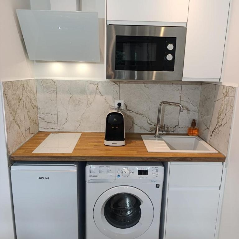 Studio avec terrasse dans résidence en face de la mer et Parking privatif- CANNES MIDI - Appartement 1 Chambre - 6