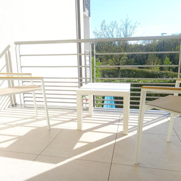T2 de 56m2 - Genève à 5 min- Parking Privé Gratuit - Appartement 1 Chambre - 20