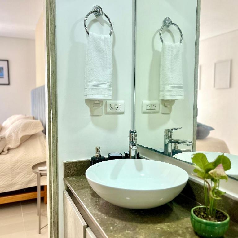 Escapada 2BR en Ocean Drive - Apartamento - 5