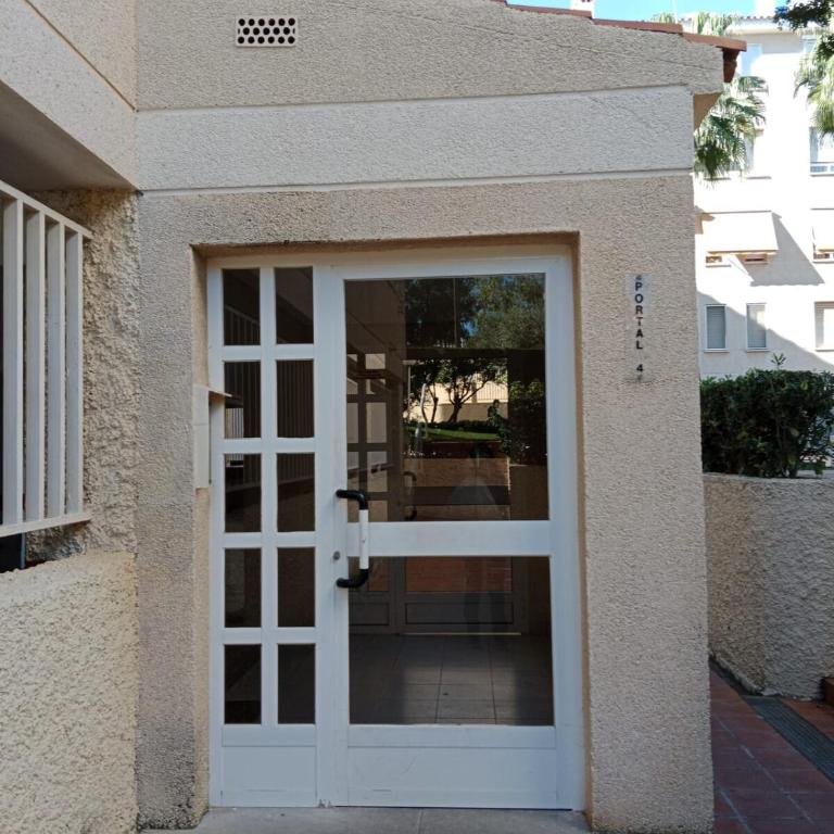 Apartamento a 1500 m andando del recinto del SANSAN, FIB o ROTOTOM - Three-Bedroom Apartment - 12