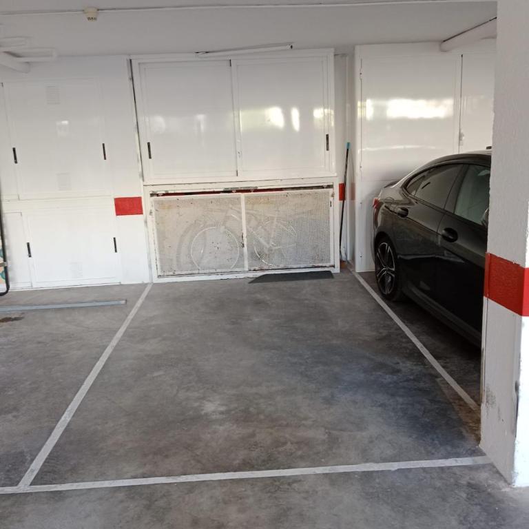 Apartamento a 1500 m andando del recinto del SANSAN, FIB o ROTOTOM - Three-Bedroom Apartment - 14