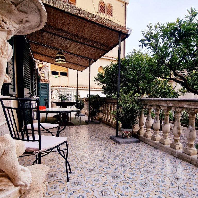 Donna Rosa - Your Home in Taormina - One-Bedroom Apartment with Garden - 14