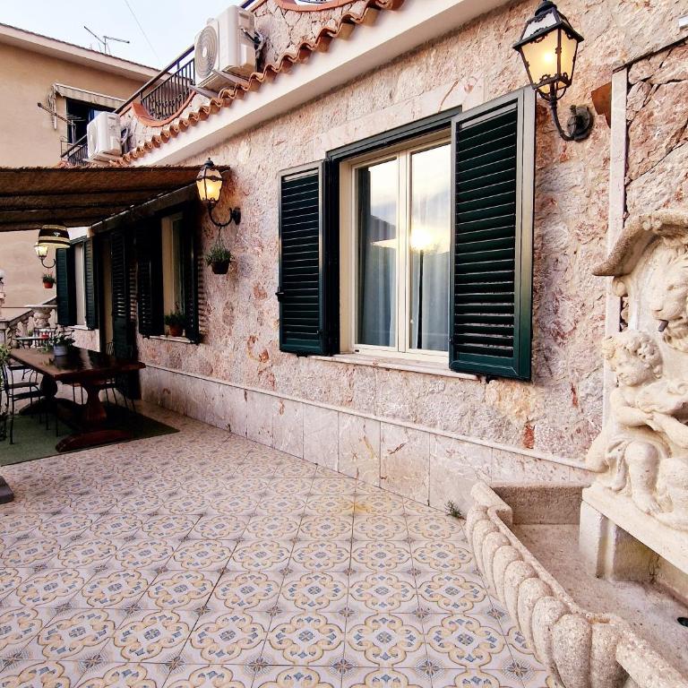 Donna Rosa - Your Home in Taormina - One-Bedroom Apartment with Garden - 8