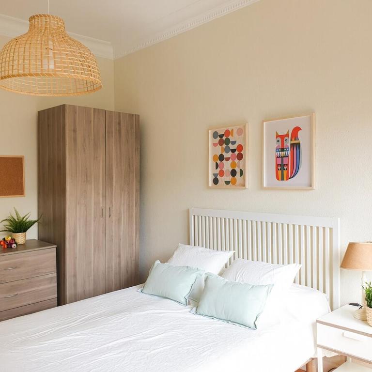 Maria Diaz de Haro City Center - Four-Bedroom Apartment - 14