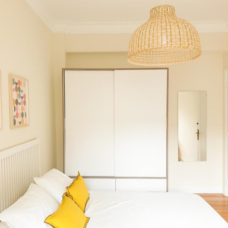 Maria Diaz de Haro City Center - Four-Bedroom Apartment - 15