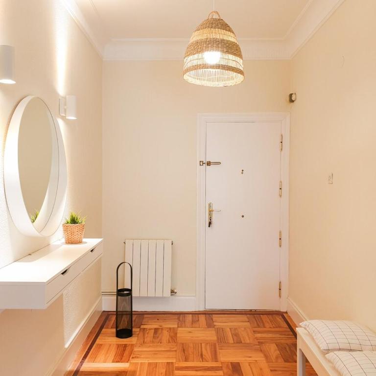 Maria Diaz de Haro City Center - Four-Bedroom Apartment - 19