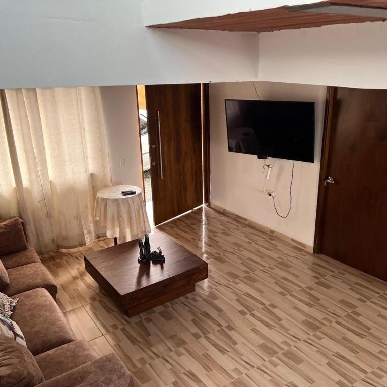 Villa Malu - Six-Bedroom House - 8