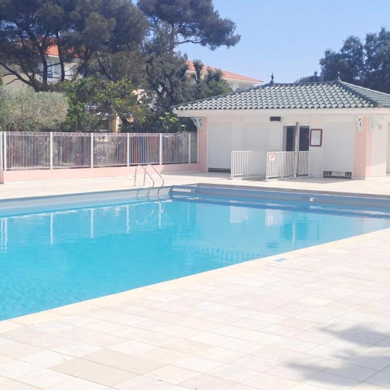 Grand T3 avec Terrasse et Jardin - Apartamento de 2 dormitorios - 2