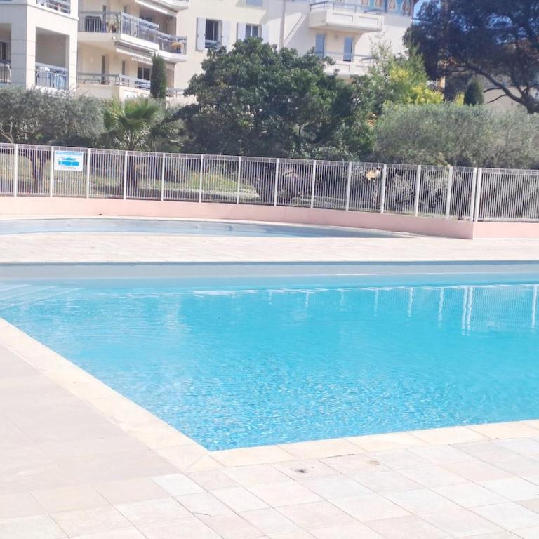 Grand T3 avec Terrasse et Jardin - Apartamento de 2 dormitorios - 16