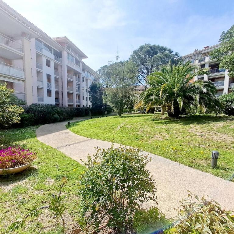 Grand T3 avec Terrasse et Jardin - Apartamento de 2 dormitorios - 18