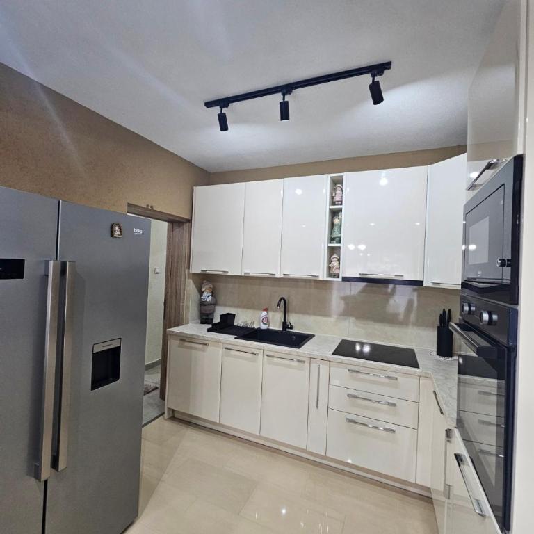 Sun Rays - Three-Bedroom Apartment - 37