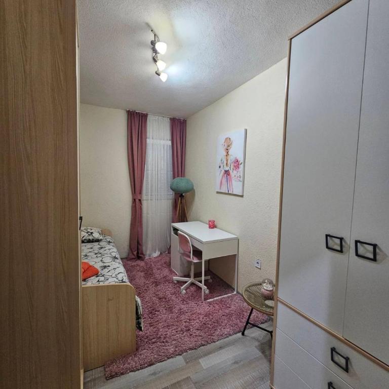 Sun Rays - Three-Bedroom Apartment - 51