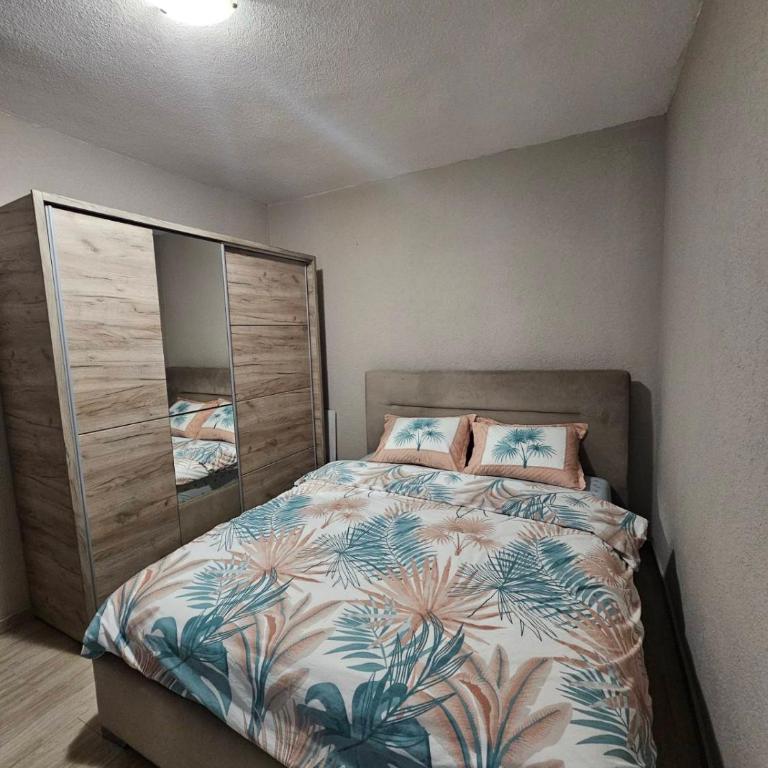 Sun Rays - Three-Bedroom Apartment - 53