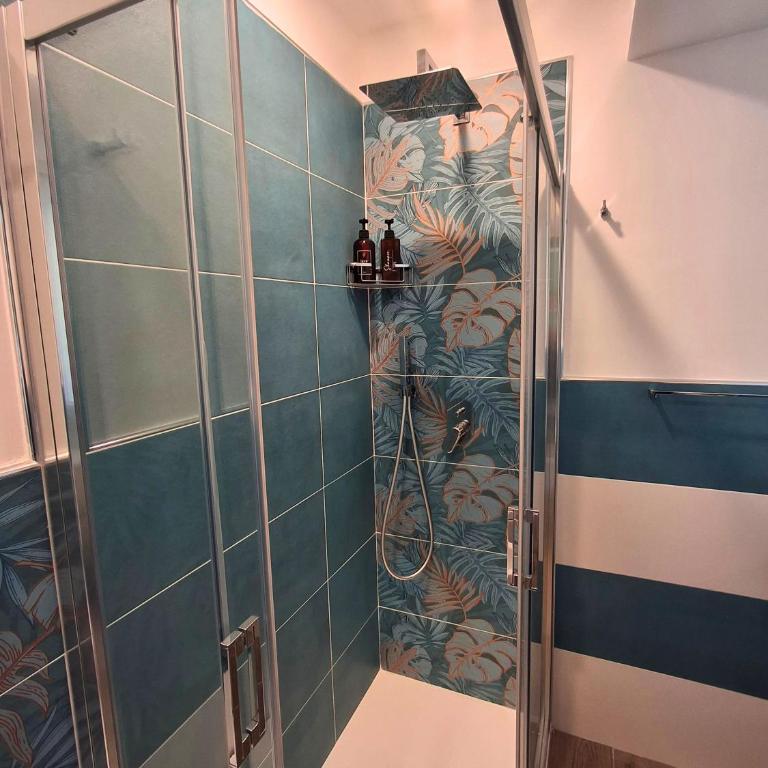 VFH Residence Flavia -Tre Piscine - Appartamento con 2 Camere da Letto, Terrazza e Vista Mare - 14