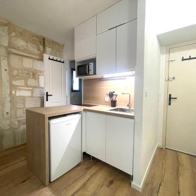 Les remparts Aigues-Mortes appartement et parking - Studio - 8