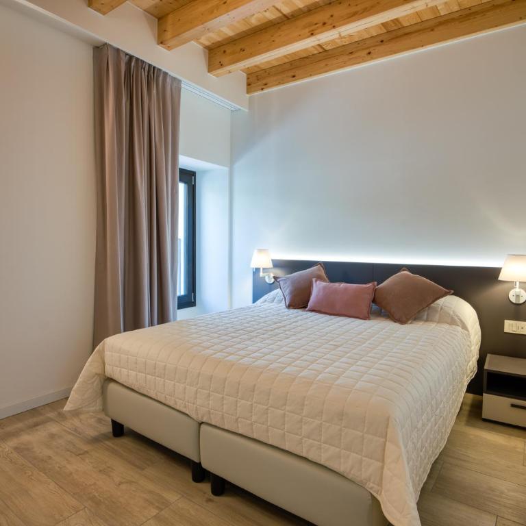 Residenza DiPiù - Camera Comfort Matrimoniale/Doppia con Letti Singoli - 13