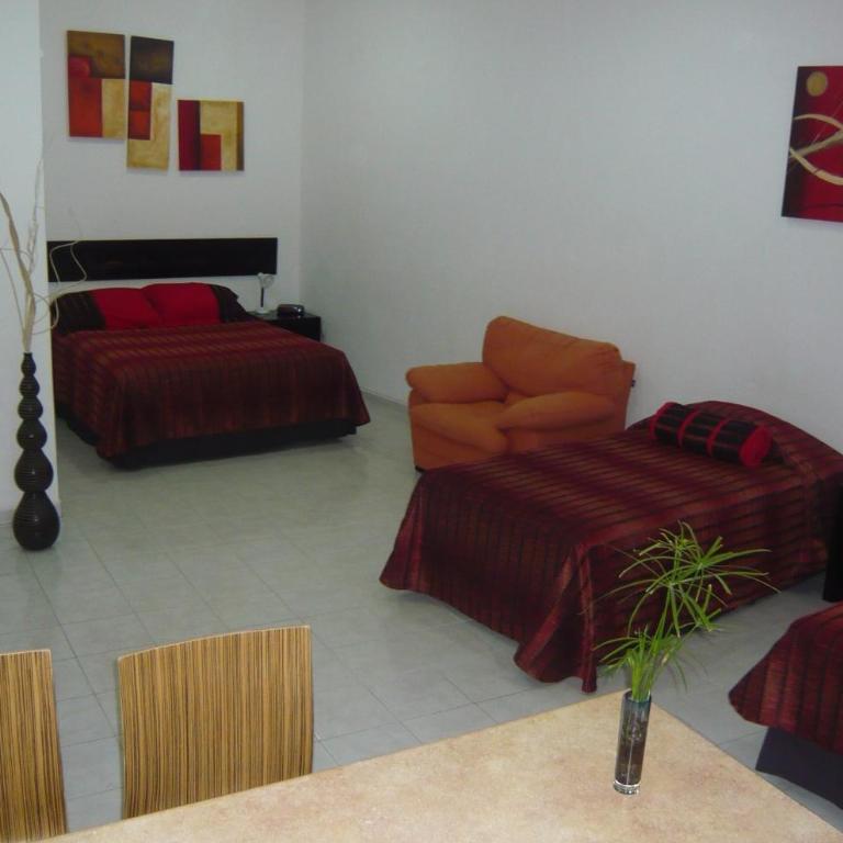 Aparthotel Siete 32 - Family Room with Bathroom - 6