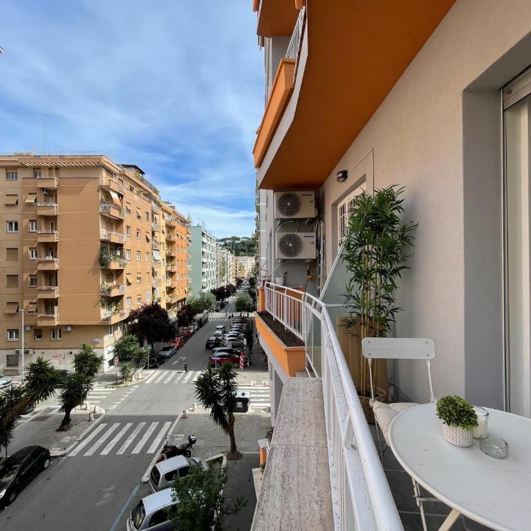 Stellar Stays - Suite King con Balcone - 18