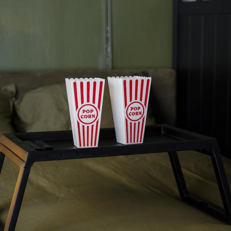 Dernier ticket pour la séance - Studio cinéma face au théâtre - Studio - 17