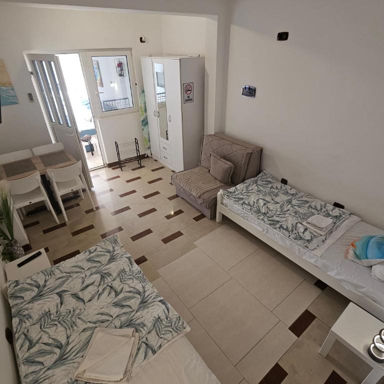 Seaview, just across the beach, Bečići - One-Bedroom Apartment - 12