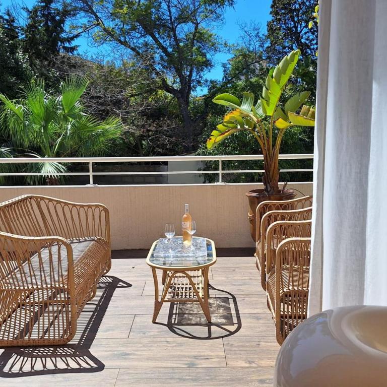 Bright and Stylish in City Center 2 Bedrooms - Appartement - 2