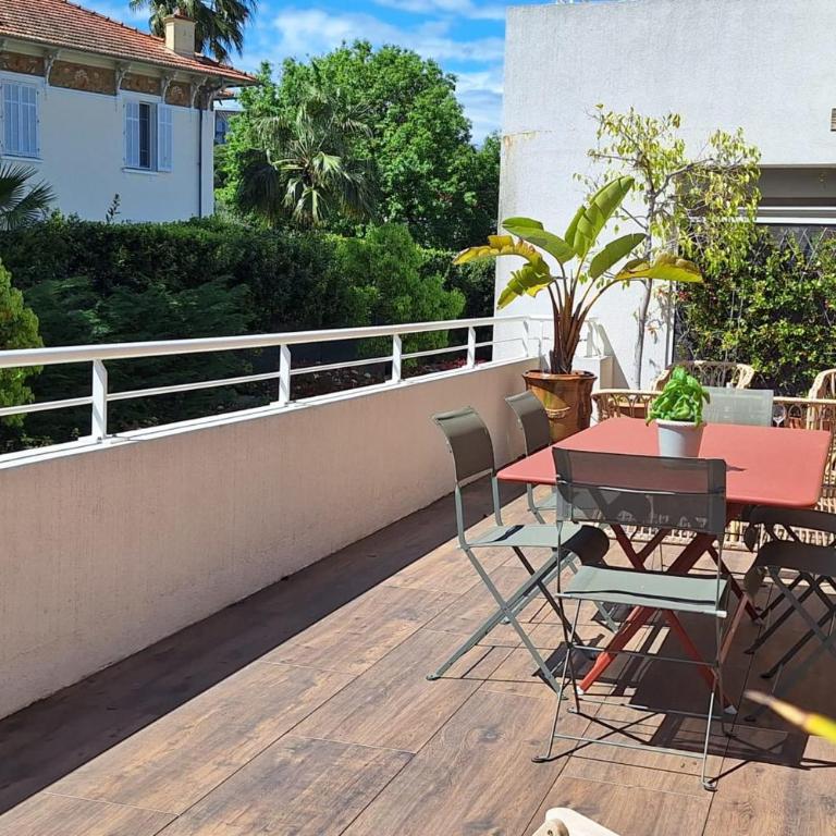 Bright and Stylish in City Center 2 Bedrooms - Appartement - 38