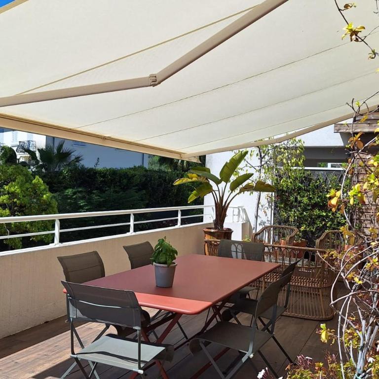 Bright and Stylish in City Center 2 Bedrooms - Appartement - 39