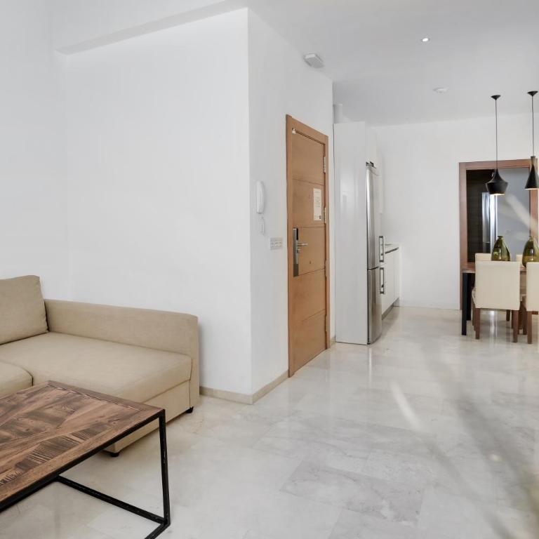 Suites Campo del Príncipe by Maxi Hoteles - Superior Apartment - 4