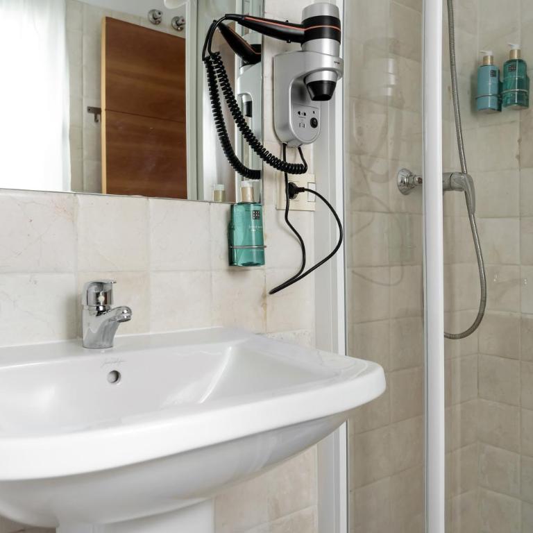 Suites Campo del Príncipe by Maxi Hoteles - Superior Apartment - 14